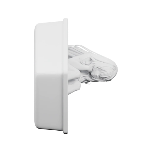 Девочка лежит в ванне