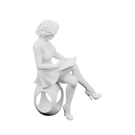 Сидит на стуле, рисует