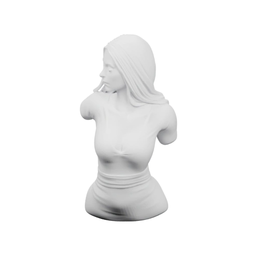 Женщина в одежде, с длинными волосами