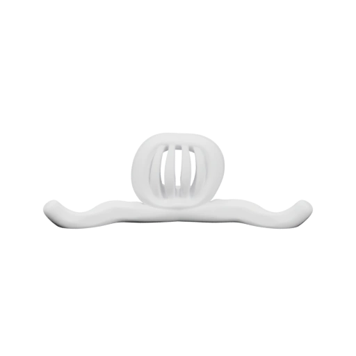 Шляпа с козырьком и перьями