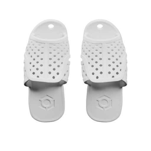 Сандалии с отверстиями и подошвой