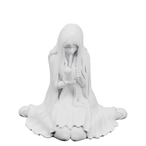 Девушка с длинными волосами сидит, держа руки вместе