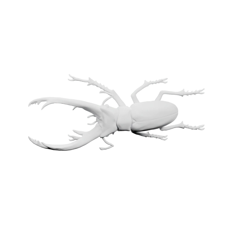 Удлинённое тело с длинными рогами и множеством ног