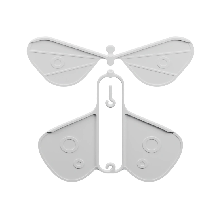 Устройство с крыльями, соединенными в центральной оси