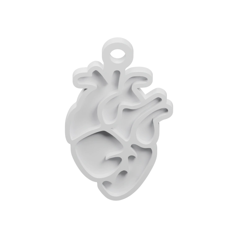 Фигурка в форме сердца с вырезами и отверстием для подвески