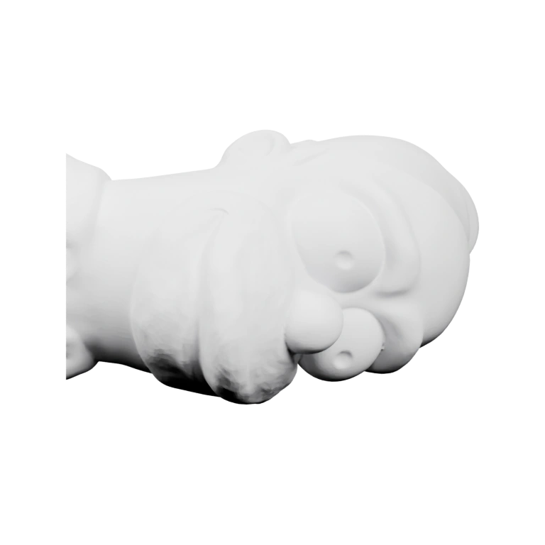 Фигурка с характерными чертами лица и ушами