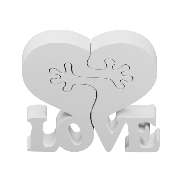 Фигурка с двумя соединенными сердцами и надписью