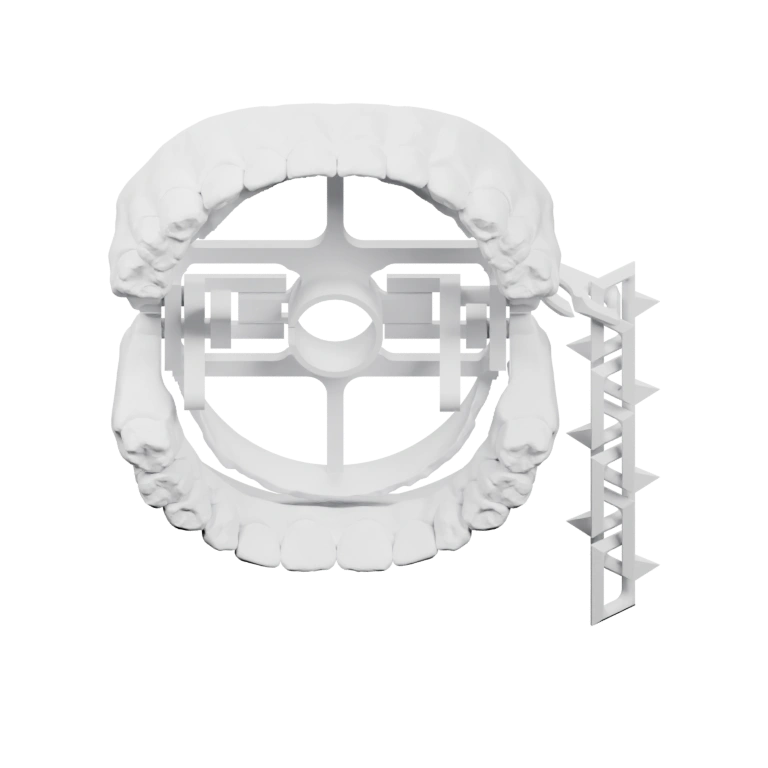 Круглая форма с крестообразными вырезами и боковыми элементами