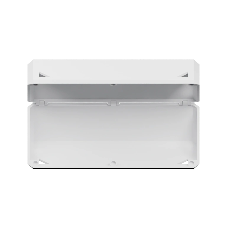 Прямоугольный корпус с открытым верхом и внутренними перегородками