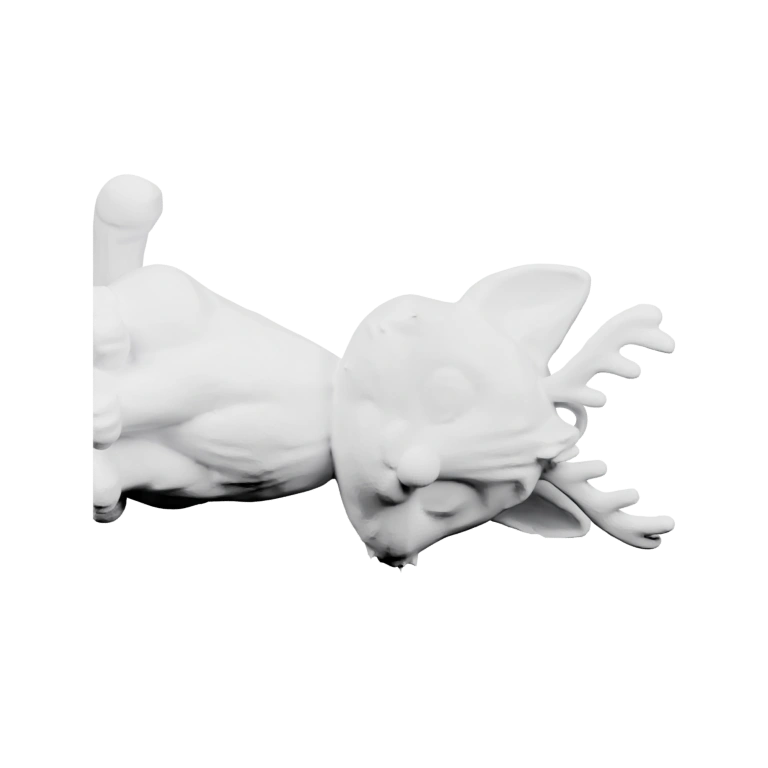 Круглая форма с внутренним отверстием и зубчатой окантовкой