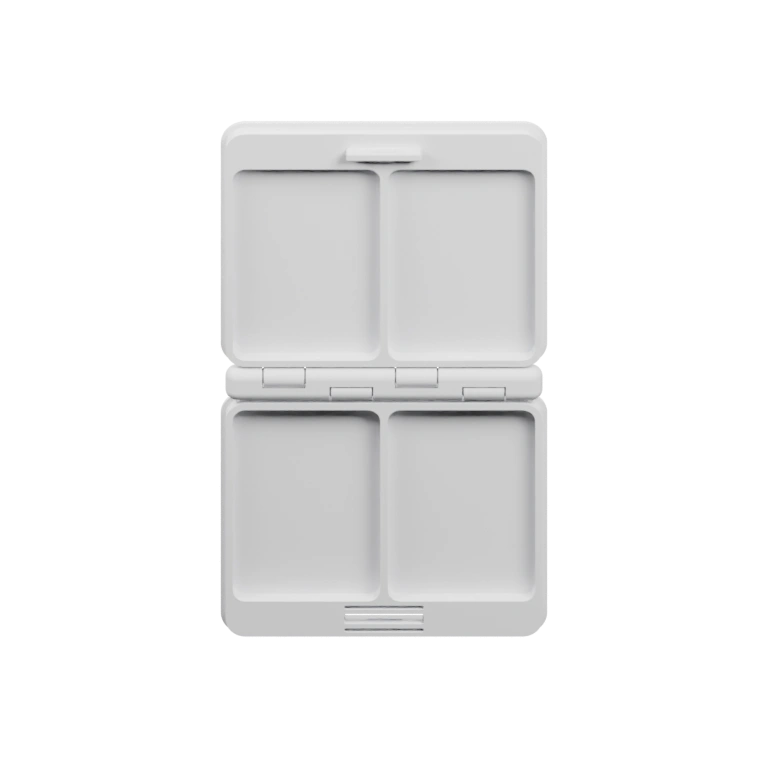 Прямоугольный корпус с отверстиями и вырезами для фиксации