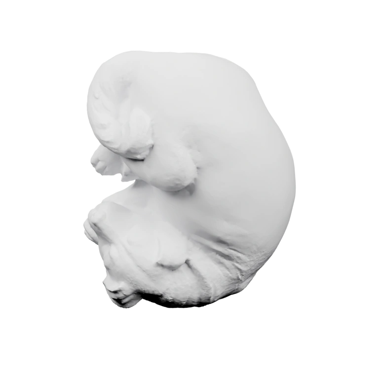 Мягкая фигурка в спокойном положении, с закрытыми глазами и слегка приподнятыми лапами