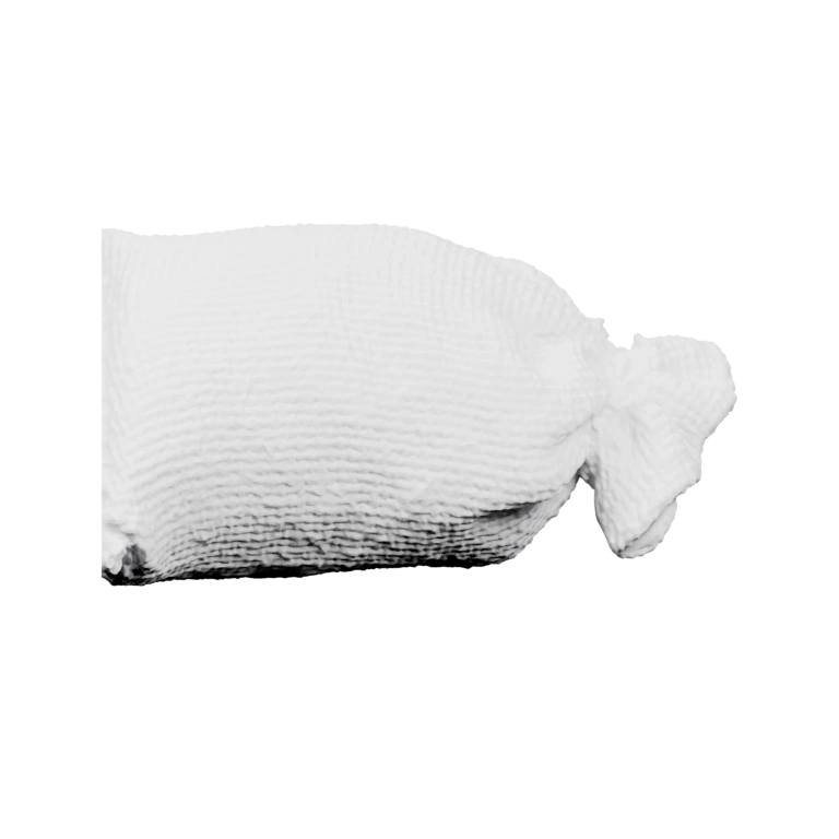 Сумка с завязанным верхом, наполненная, с рельефной текстурой