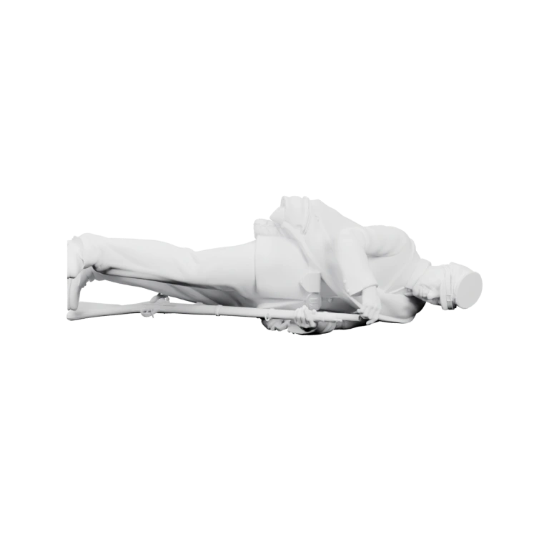 Фигурка с крыльями на верхней части, напоминающая оружие или знак