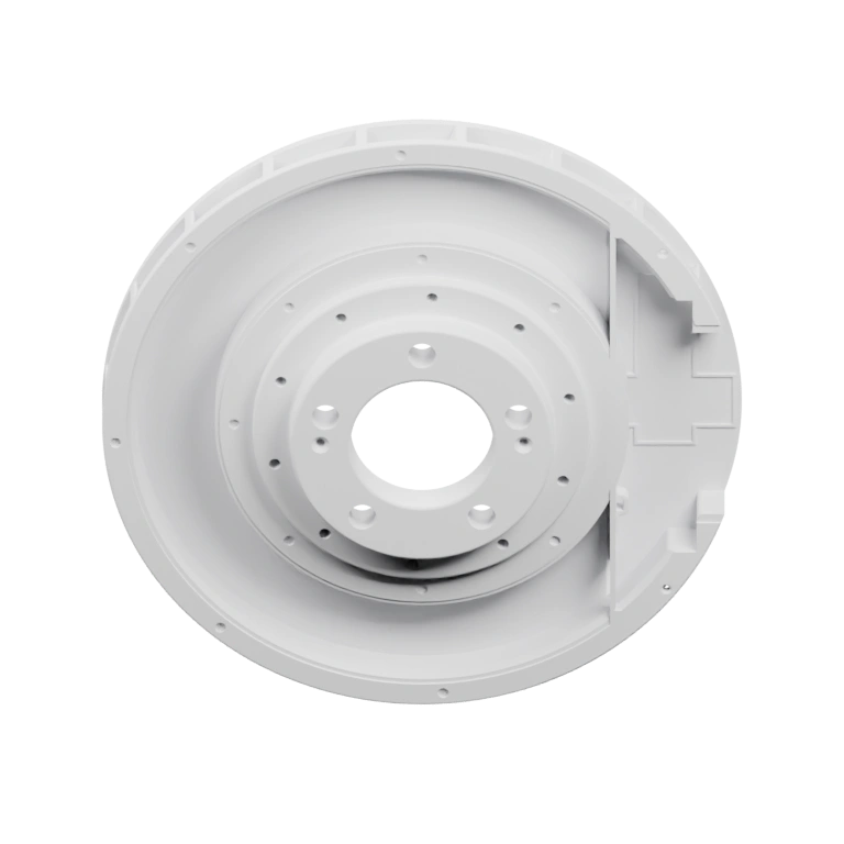 Имеет сложную форму с выступами и отверстиями для установки