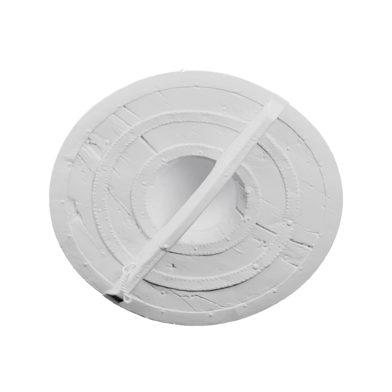 Симметричная форма с узорами и центральным элементом