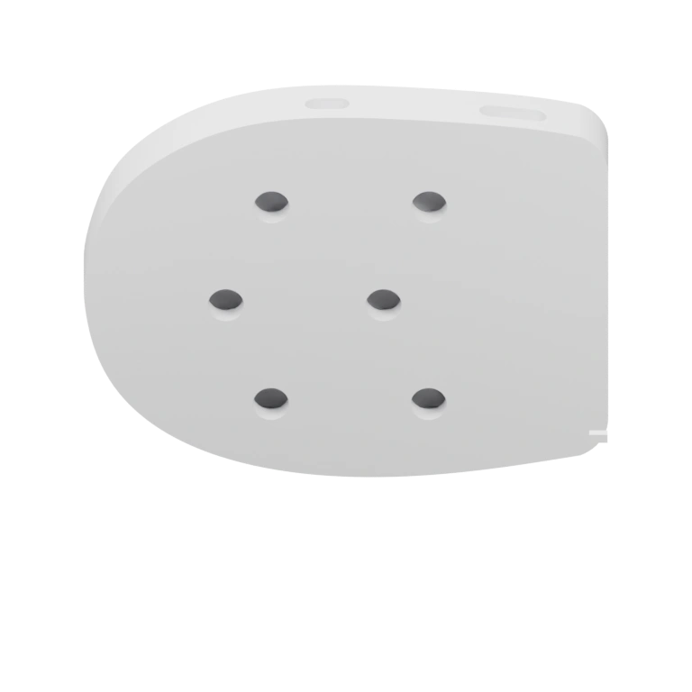 Имеет прямоугольную форму с выемками и защелками