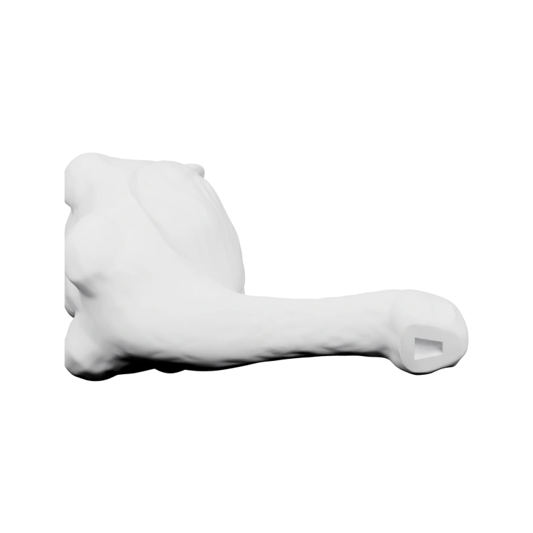 Фигурка с длинным хвостом и округлым телом, подвешенная на крючке