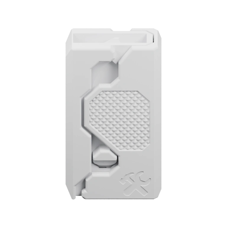 Структурированное устройство с отверстиями и выемками для фиксации