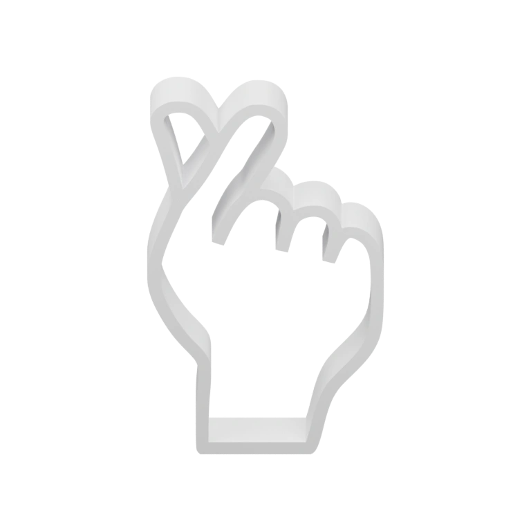 Узкая прямоугольная форма с вырезанным сердцем сверху