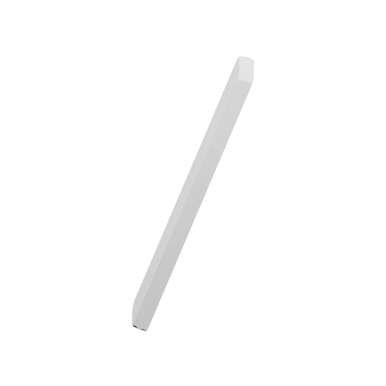 Двухпалубный судно с дымовой трубой и ограждениями на палубах