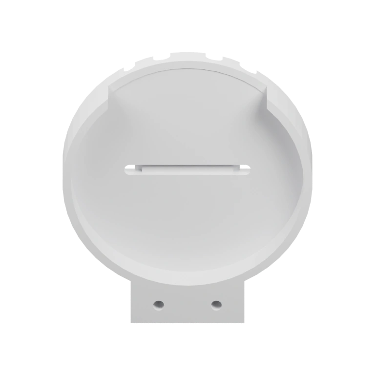 Высокая башня с небольшим домиком на подставке