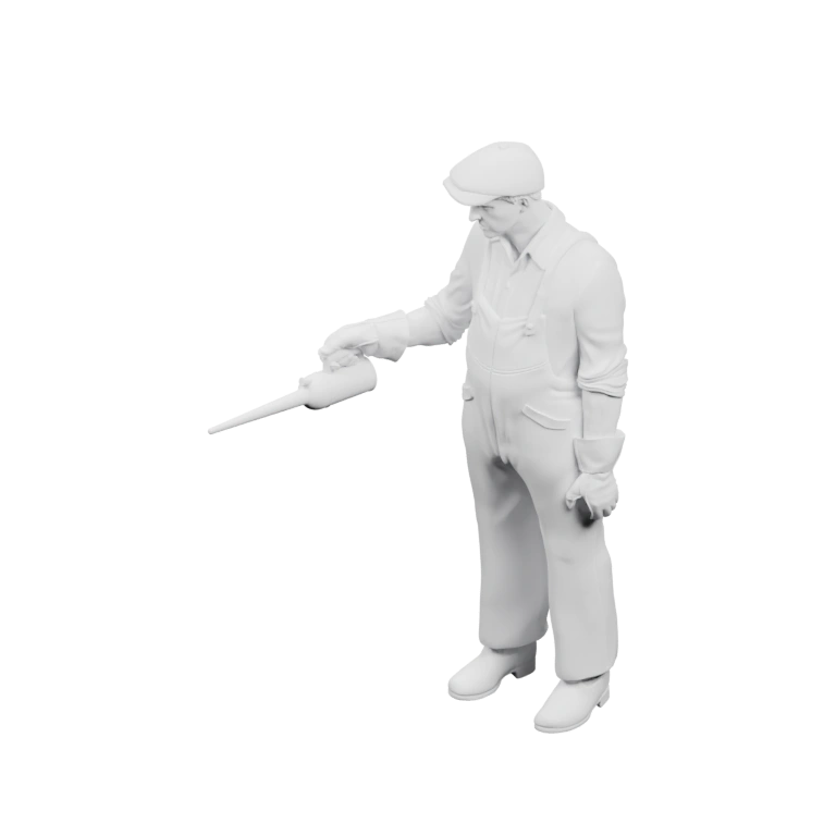 Человек в кепке и комбинезоне, стоит с поднятыми руками