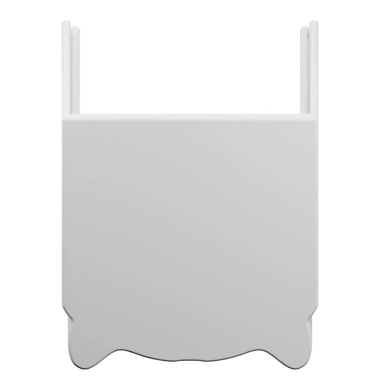 Имеет вырезы и рельефные элементы на верхней части