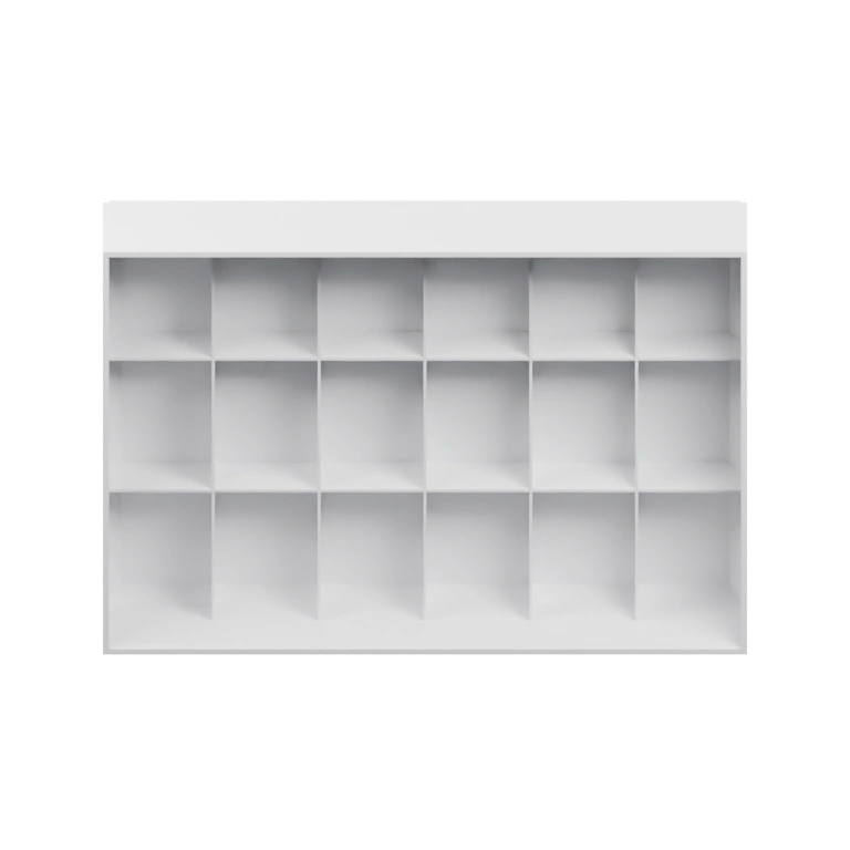 Структура с вертикальными линиями, разрезающими лицо, создает абстрактный эффект