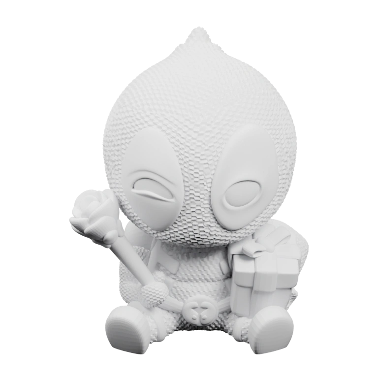 Фигурка в треугольной шляпе с кальмаром на груди