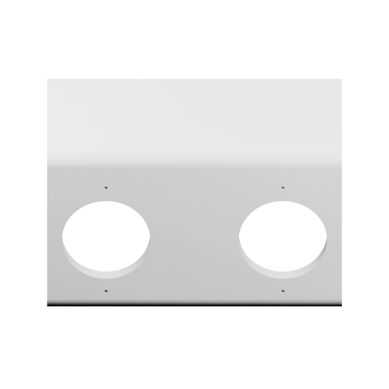 Девушка в динамичной позе, с развевающимися волосами и легкой одеждой