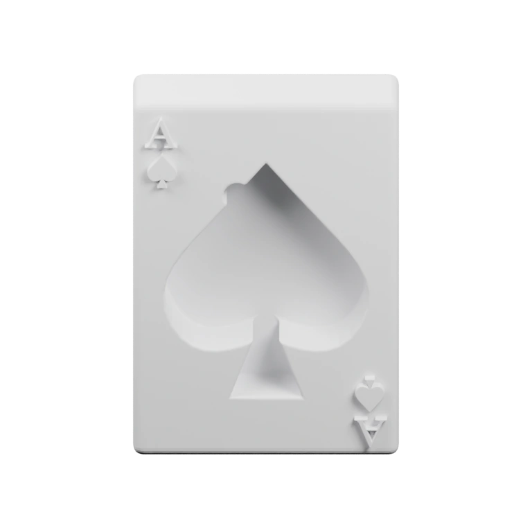 Пиковая карта с символами и надписью на боковой стороне