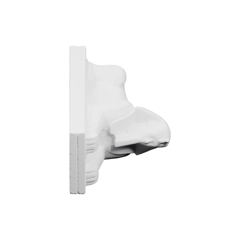 Сфинкс в позе лежа, с человеческой головой и льиной фигурой