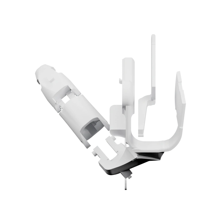 Имеет несколько соединительных частей и выступающих элементов